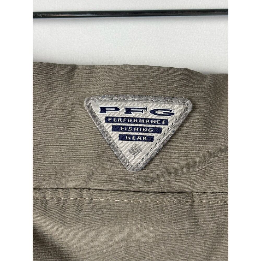 Columbia PFG Women's L Short Khaki Performance Pants Zip Pockets Stretch Hiking - Picture 6 of 11
